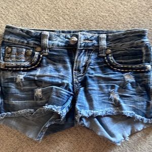 Women’s miss me JD 1097H2 blue jean shorts, size 26. $30